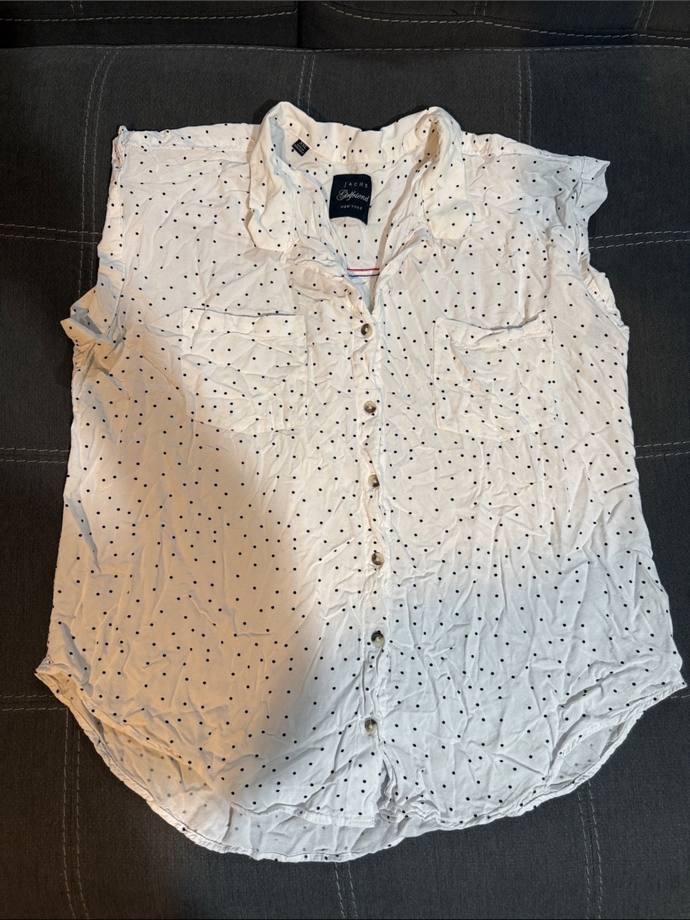 Jack by BB Dakota White Sleeveless Button-Up Top with Navy Polka Dots